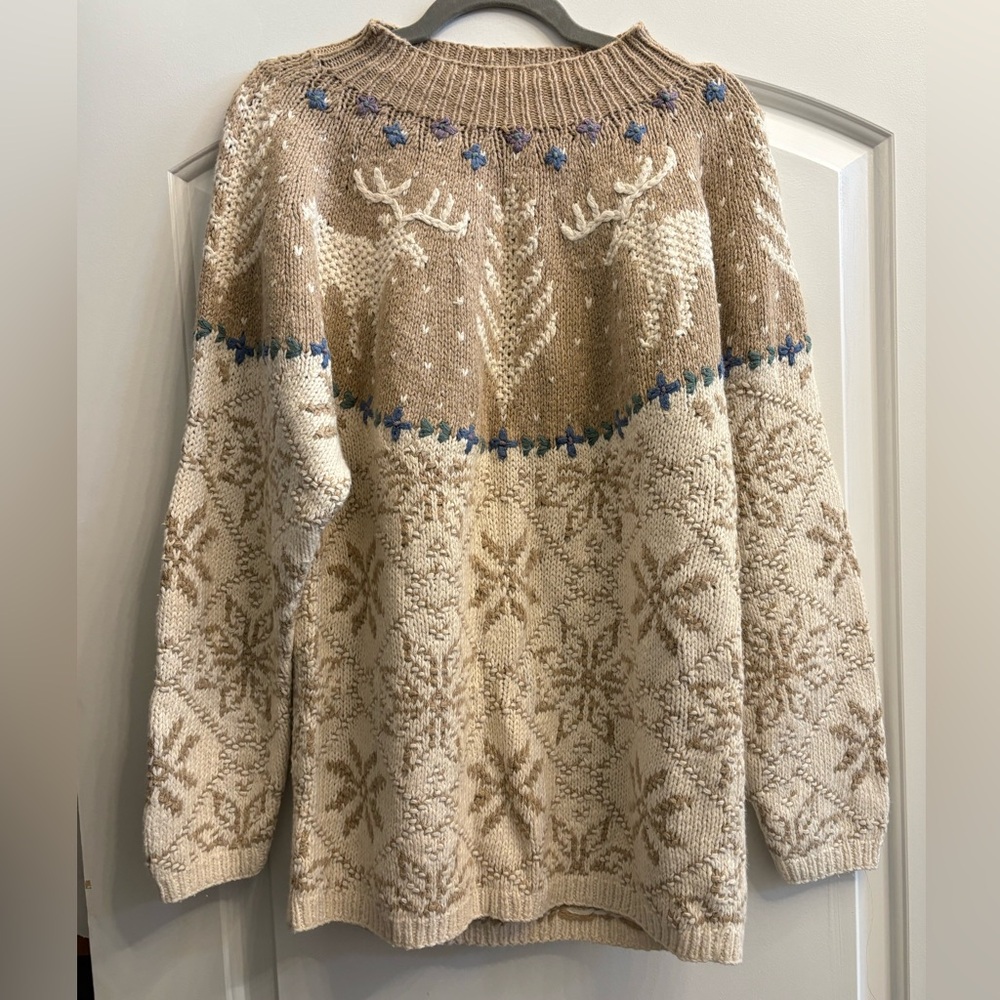 Northern Isles hand knitted Elegant Beige and Cream Knit Sweater with Deer Motif